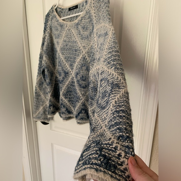 NWOT Olivaceous Blue White Geometric Knit Sweater - Women’s Large - Picture 7 of 12